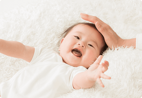 頭のかたちにアプローチできるのは、おおよそ生後6ヶ月頃まで